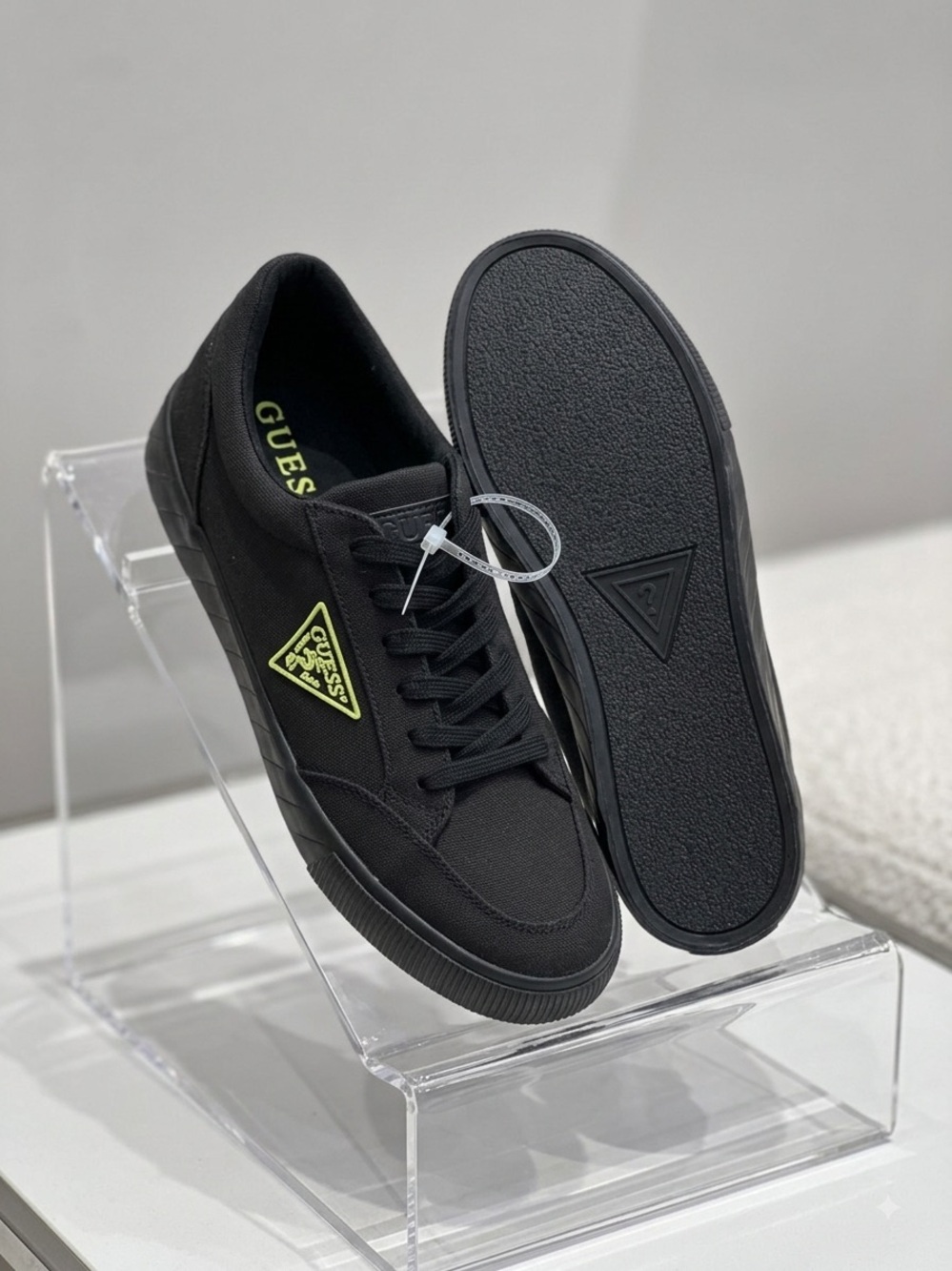 NWT GUESS Black Canvas Low-Top Sneakers - Neon Logo Detail